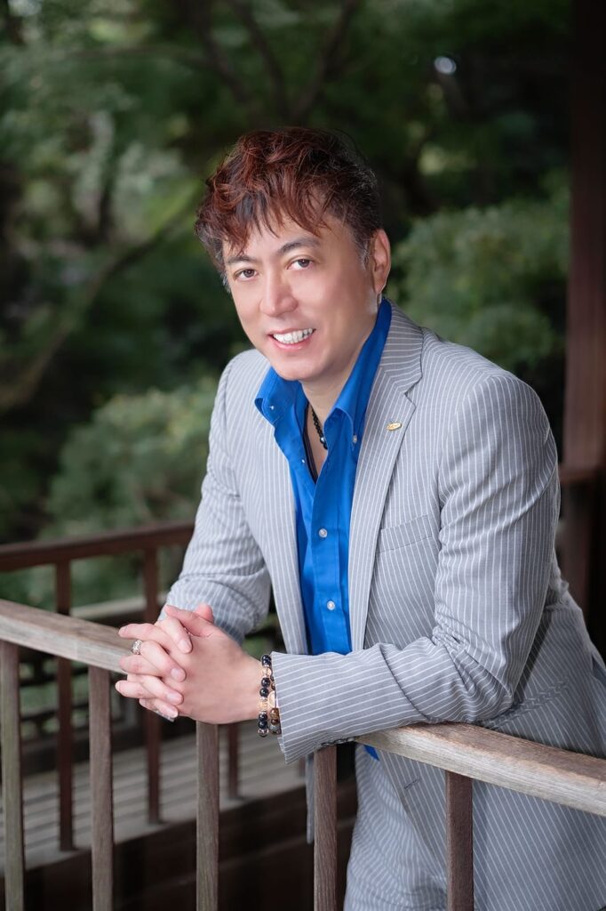 株式会社感動ムービー 代表 いと・すけ