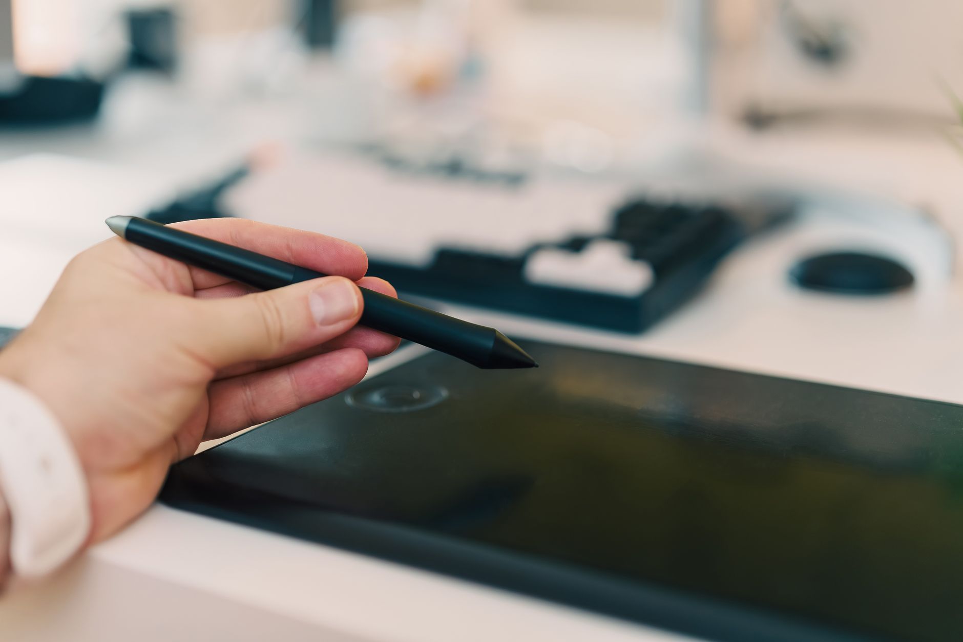 お絵かきムービーの制作に使うペンタブレットとスタイラスペン